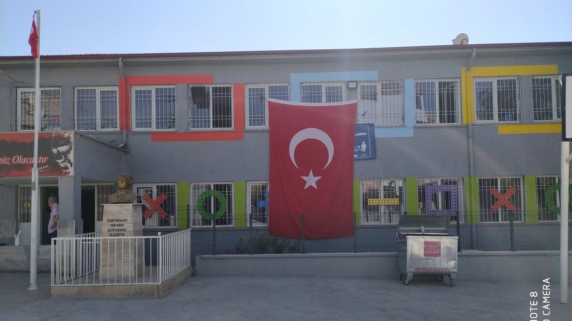 Mehmet Çolakoğlu İlkokulu Fotoğrafı